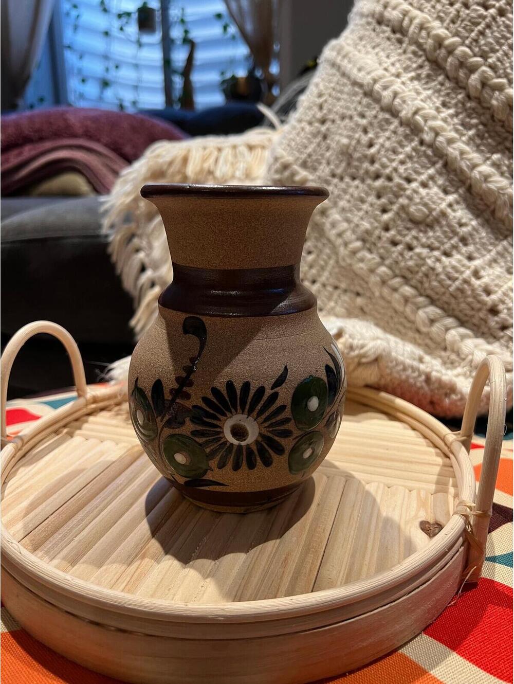 Vintage Mexican sandstone pottery vase, blue daisy flower, 6” tall